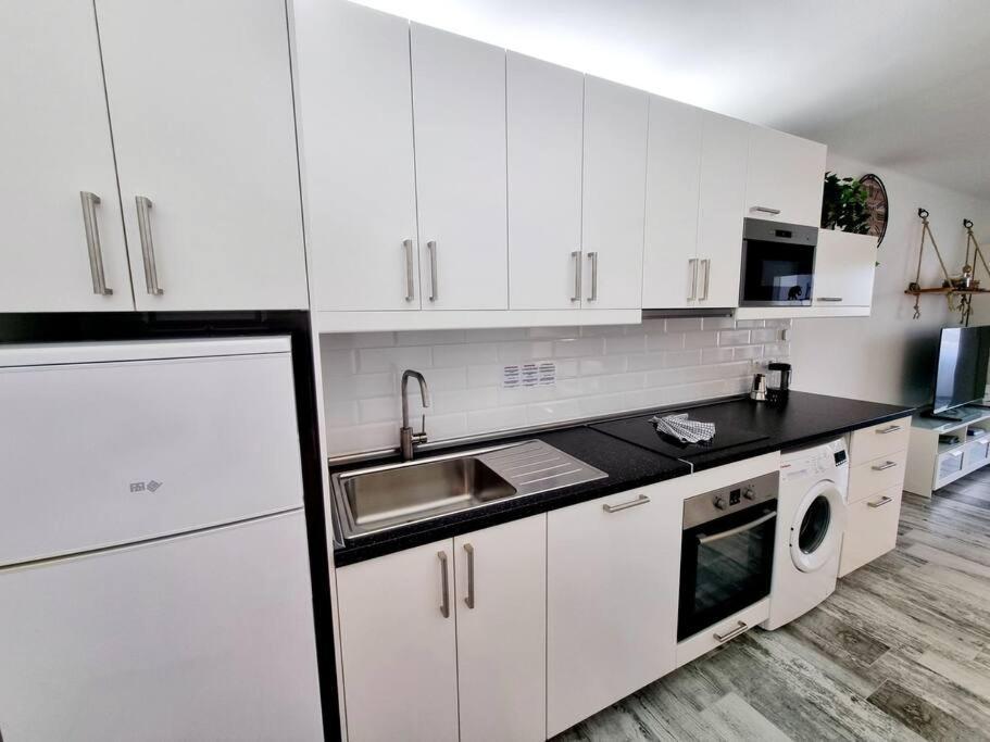 Apartamento Smeraldo 11 Playa Roca Коста-Тегісе Екстер'єр фото